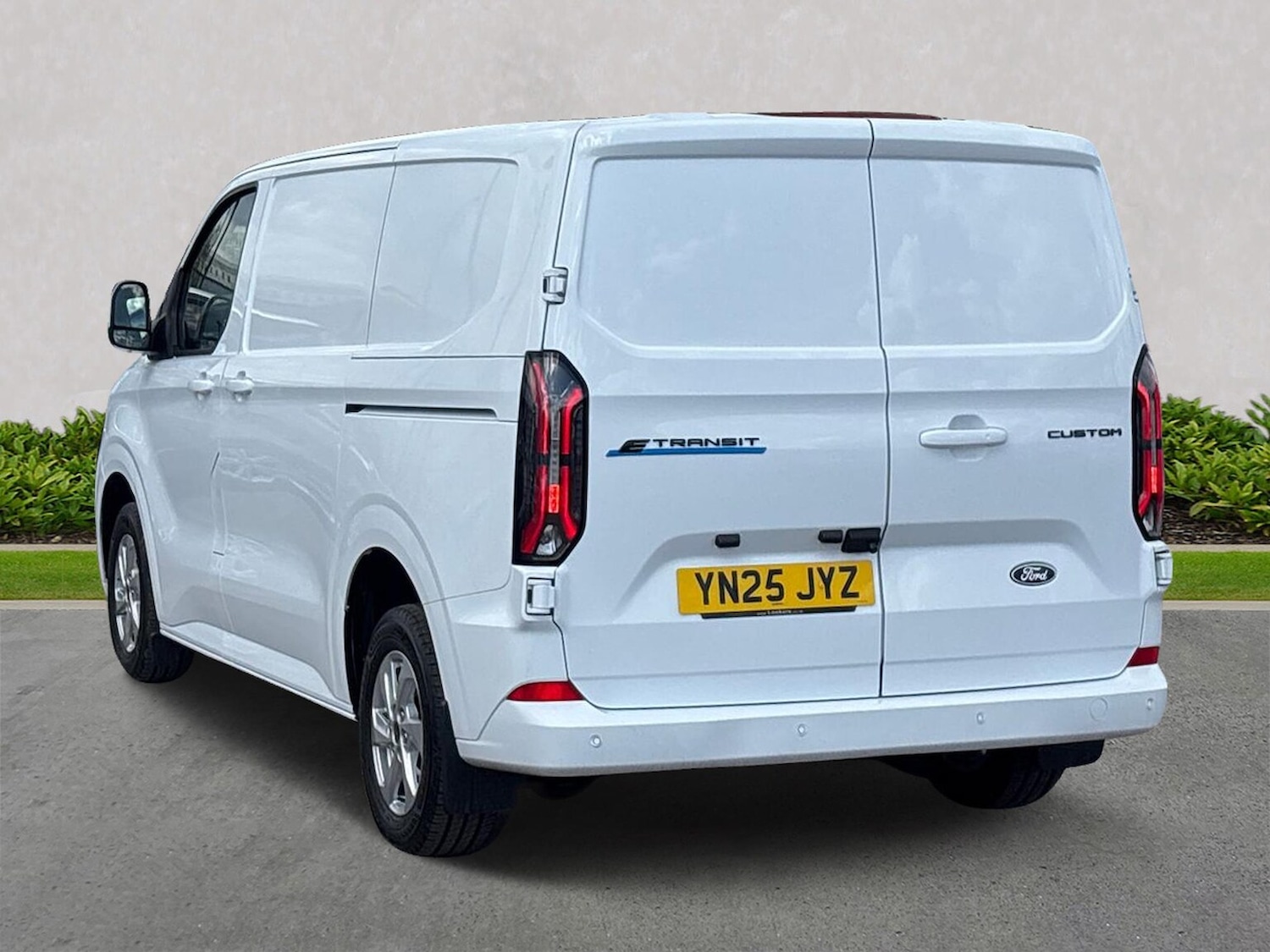 Used Ford Transit Custom 2025 for sale - 77489650: Photo 2