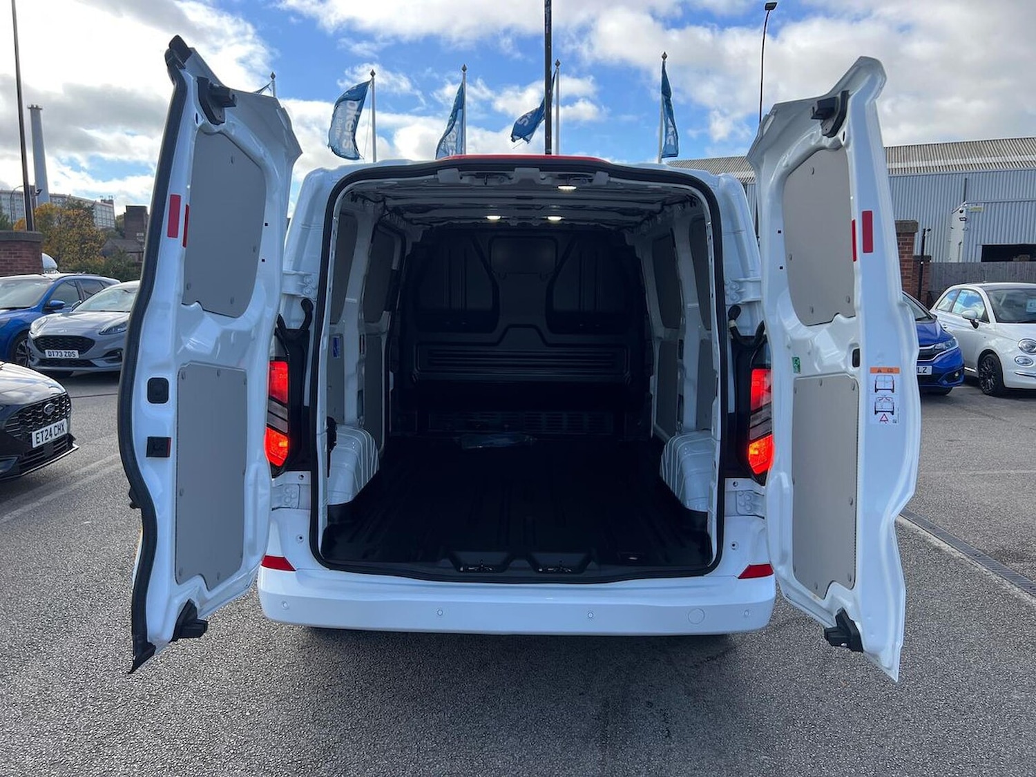 Used Ford Transit Custom 2025 for sale - 76532420: Photo 6