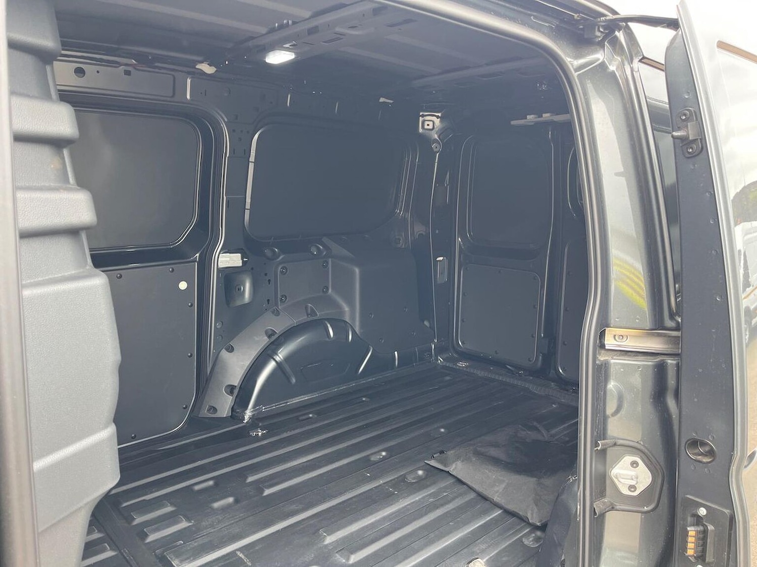 Used Ford Transit Connect 2025 for sale - 76821734: Photo 17