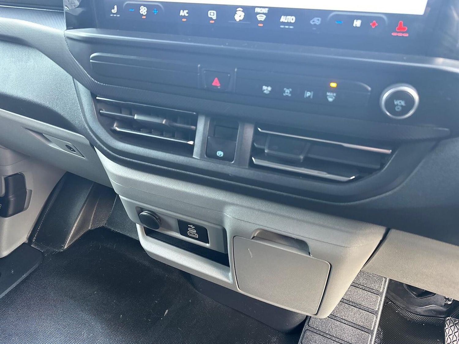 Used Ford Transit Custom 2024 for sale - 76946973: Photo 14