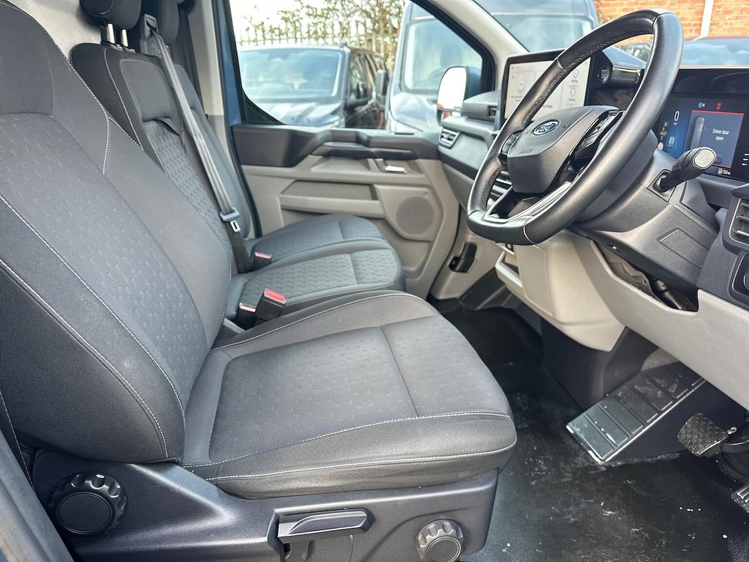 Used Ford Transit Custom 2024 for sale - 76946973: Photo 16