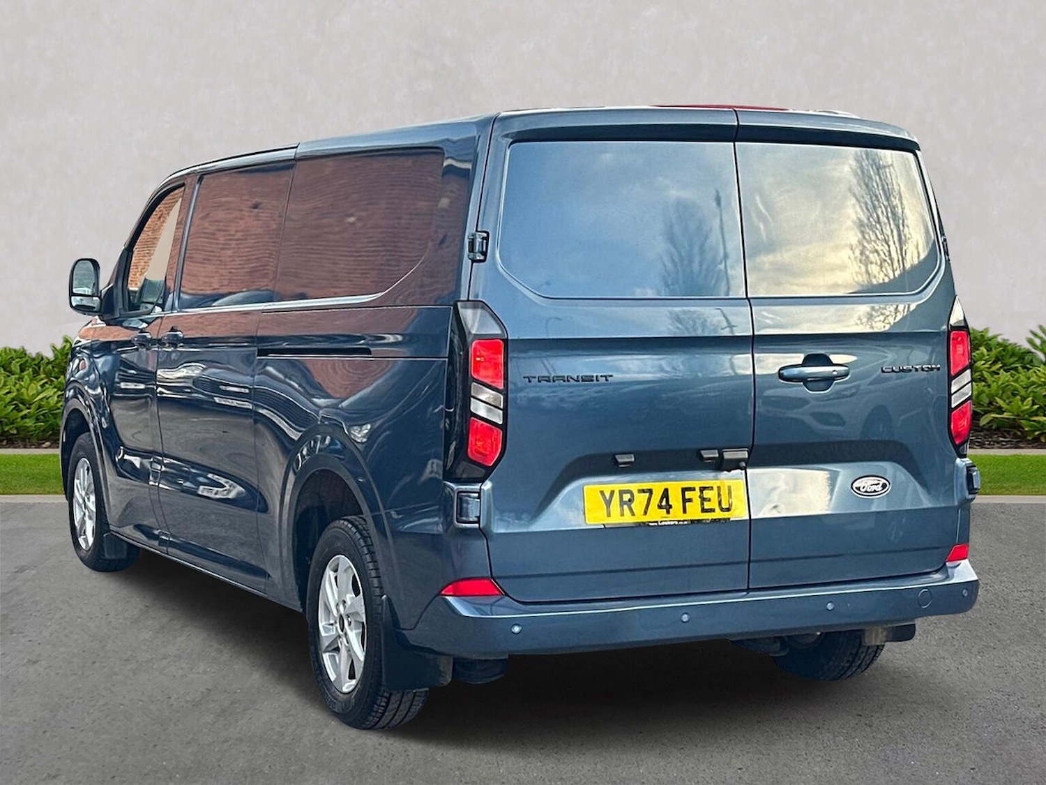 Used Ford Transit Custom 2024 for sale - 76946973: Photo 2