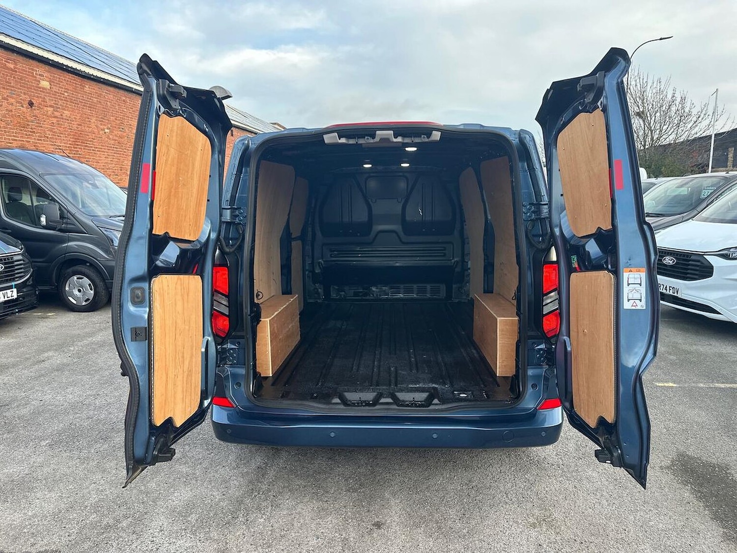 Used Ford Transit Custom 2024 for sale - 76946973: Photo 6