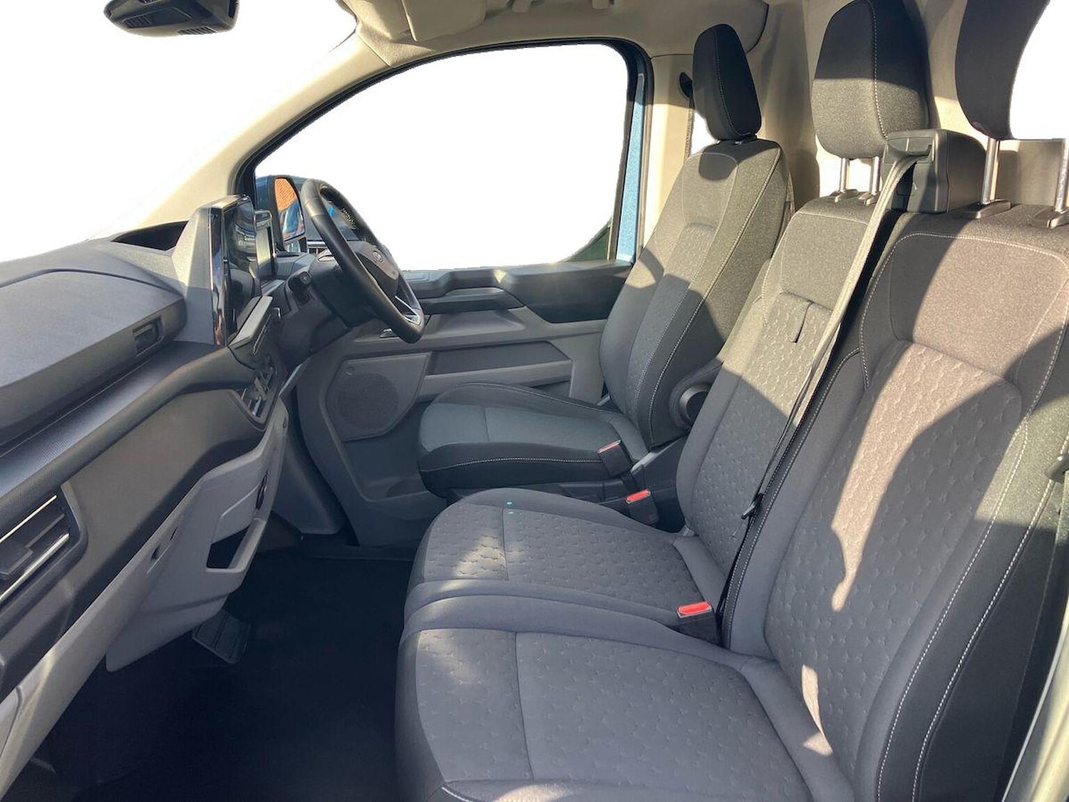 Used Ford Transit Custom 2024 for sale - 76946975: Photo 8