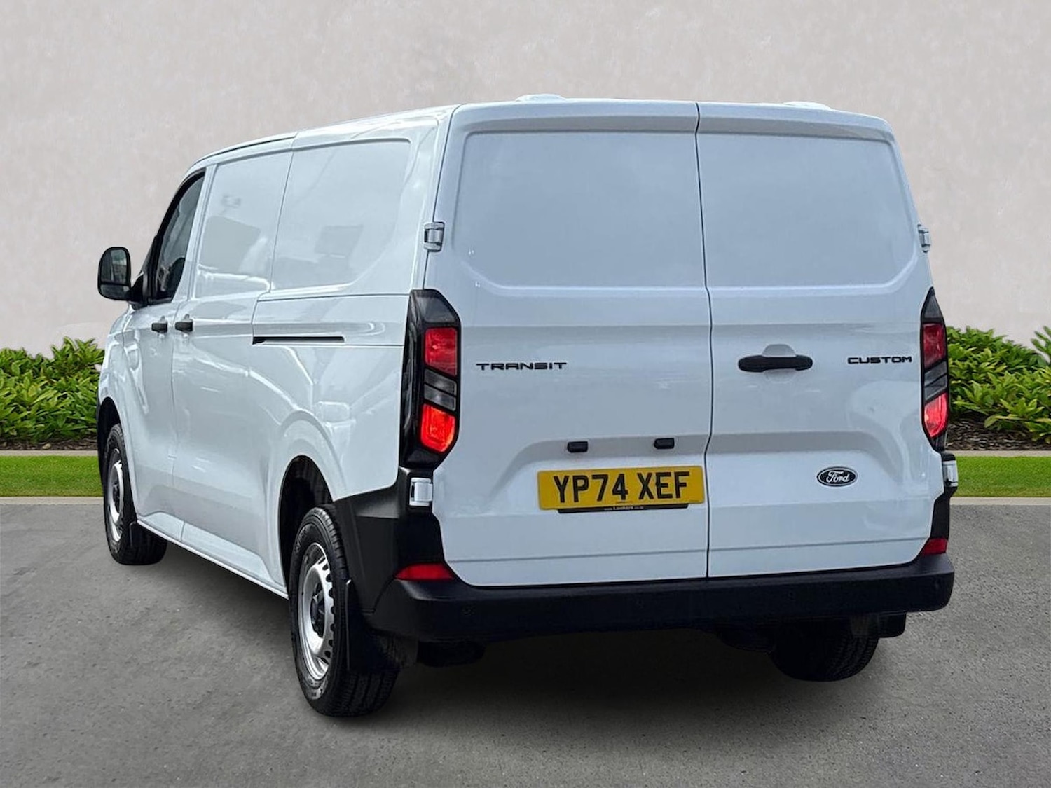 Used Ford Transit Custom 2024 for sale - 78139519: Photo 2