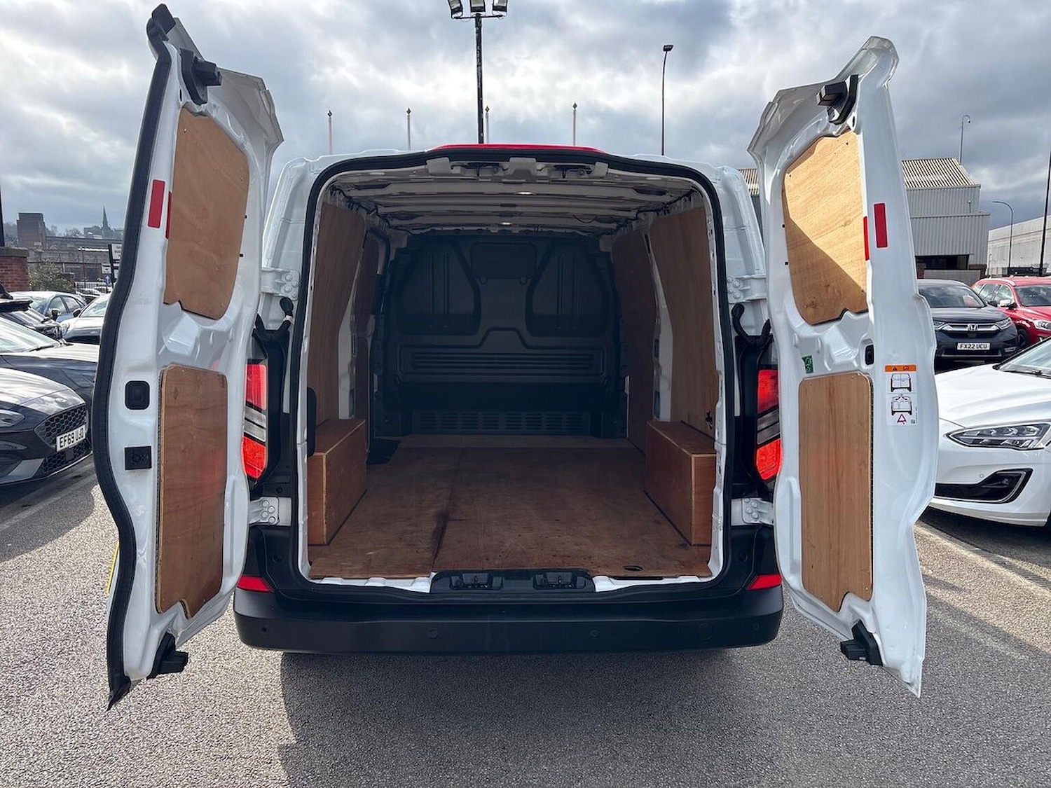 Used Ford Transit Custom 2024 for sale - 78139519: Photo 8