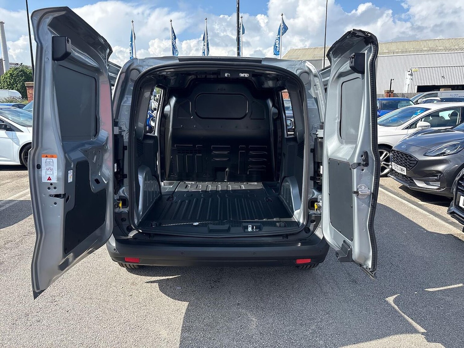 Used Ford Transit Courier 2025 for sale - 77489630: Photo 6