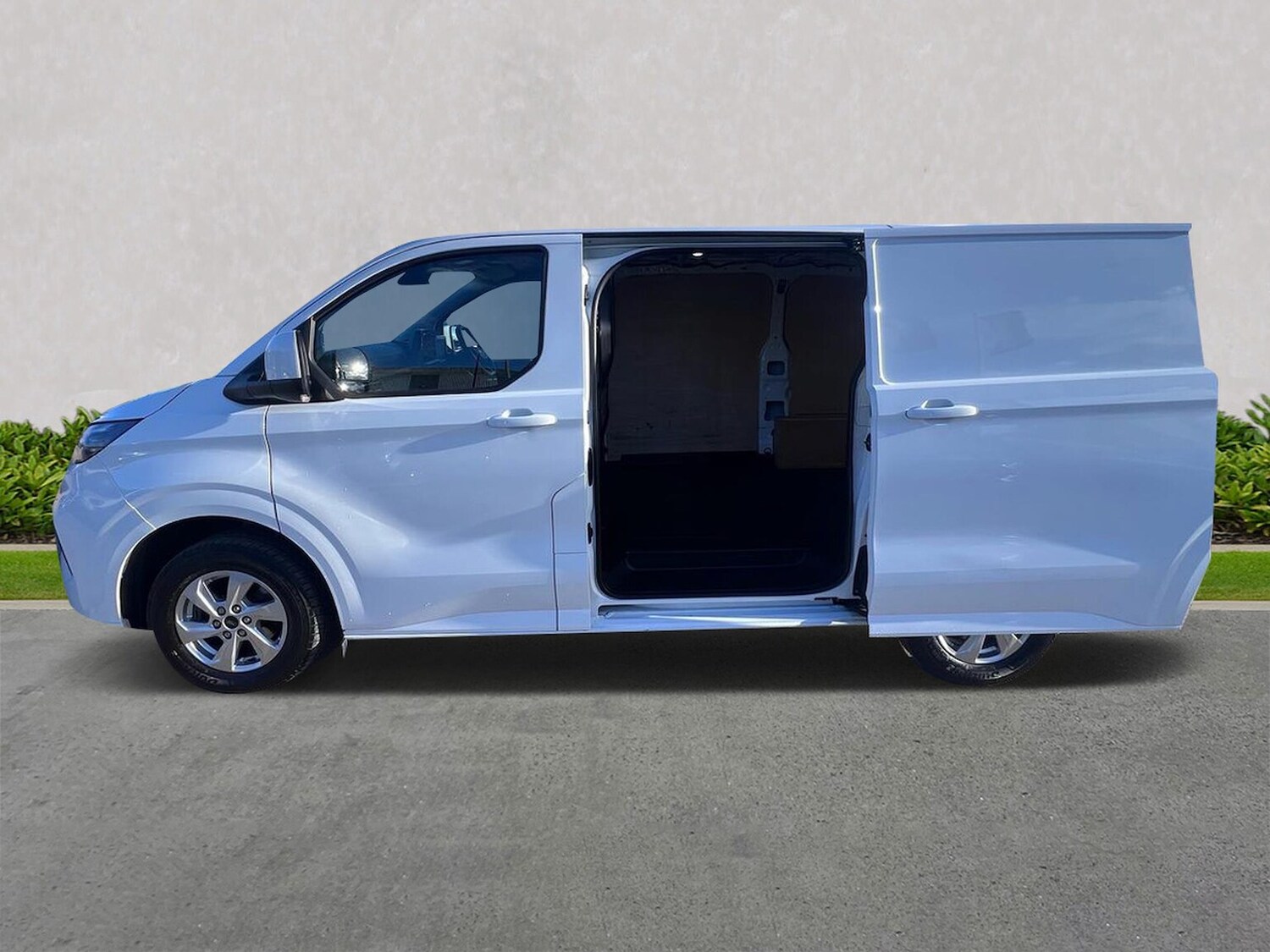 Used Ford Transit Custom 2024 for sale - 76391730: Photo 3