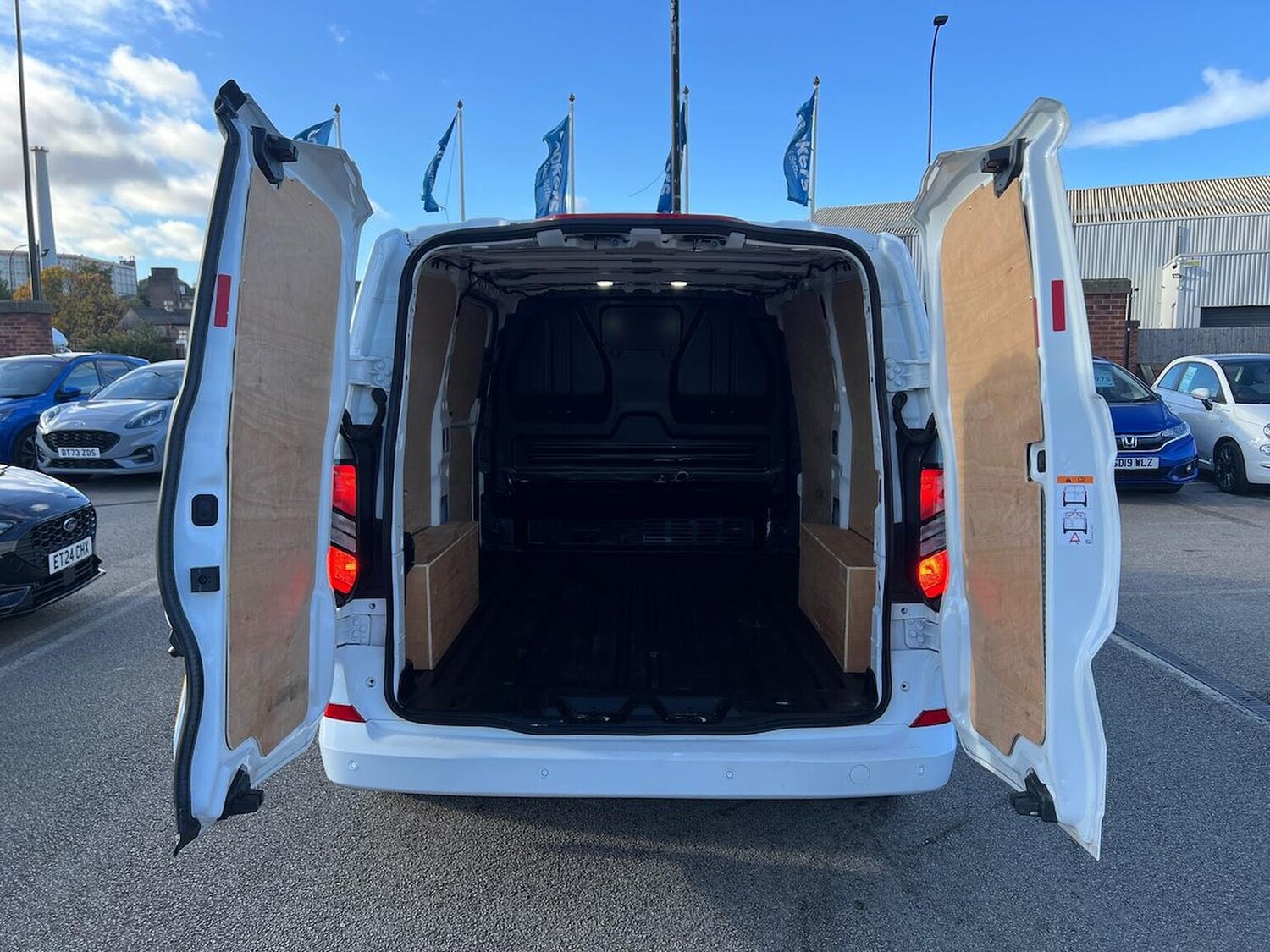 Used Ford Transit Custom 2024 for sale - 76391730: Photo 6