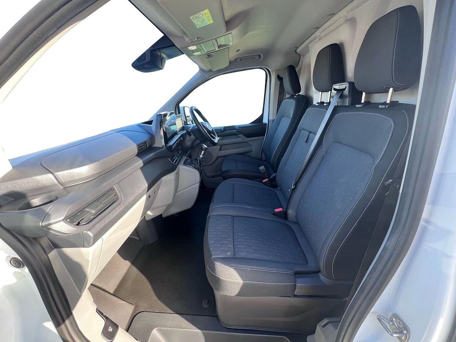 Used Ford Transit Custom 2024 for sale - 76391730: Photo 8