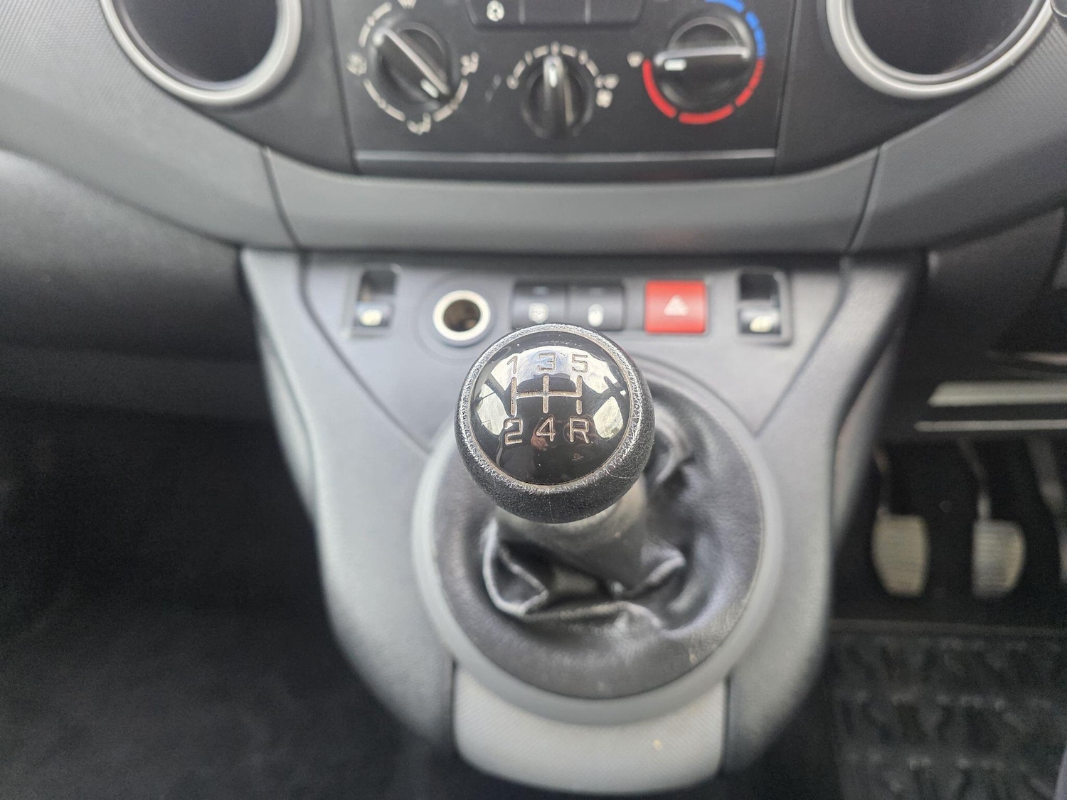 Used Peugeot Partner 2014 for sale - 77839934: Photo 24