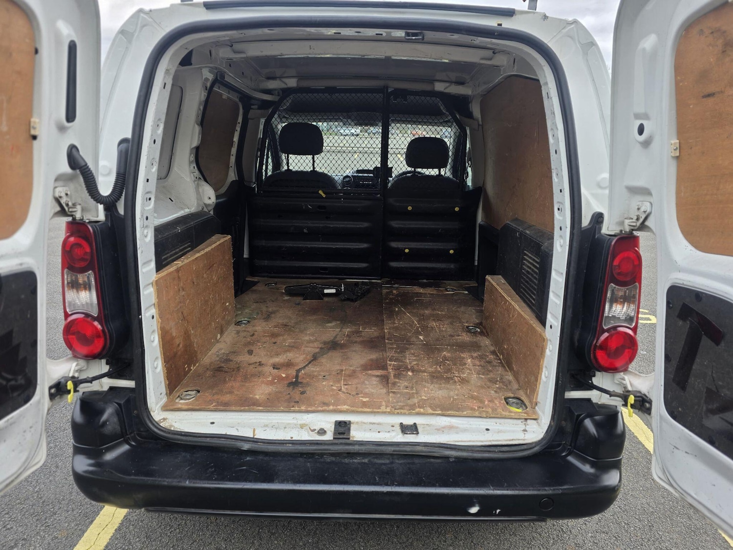 Used Peugeot Partner 2014 for sale - 77839934: Photo 29