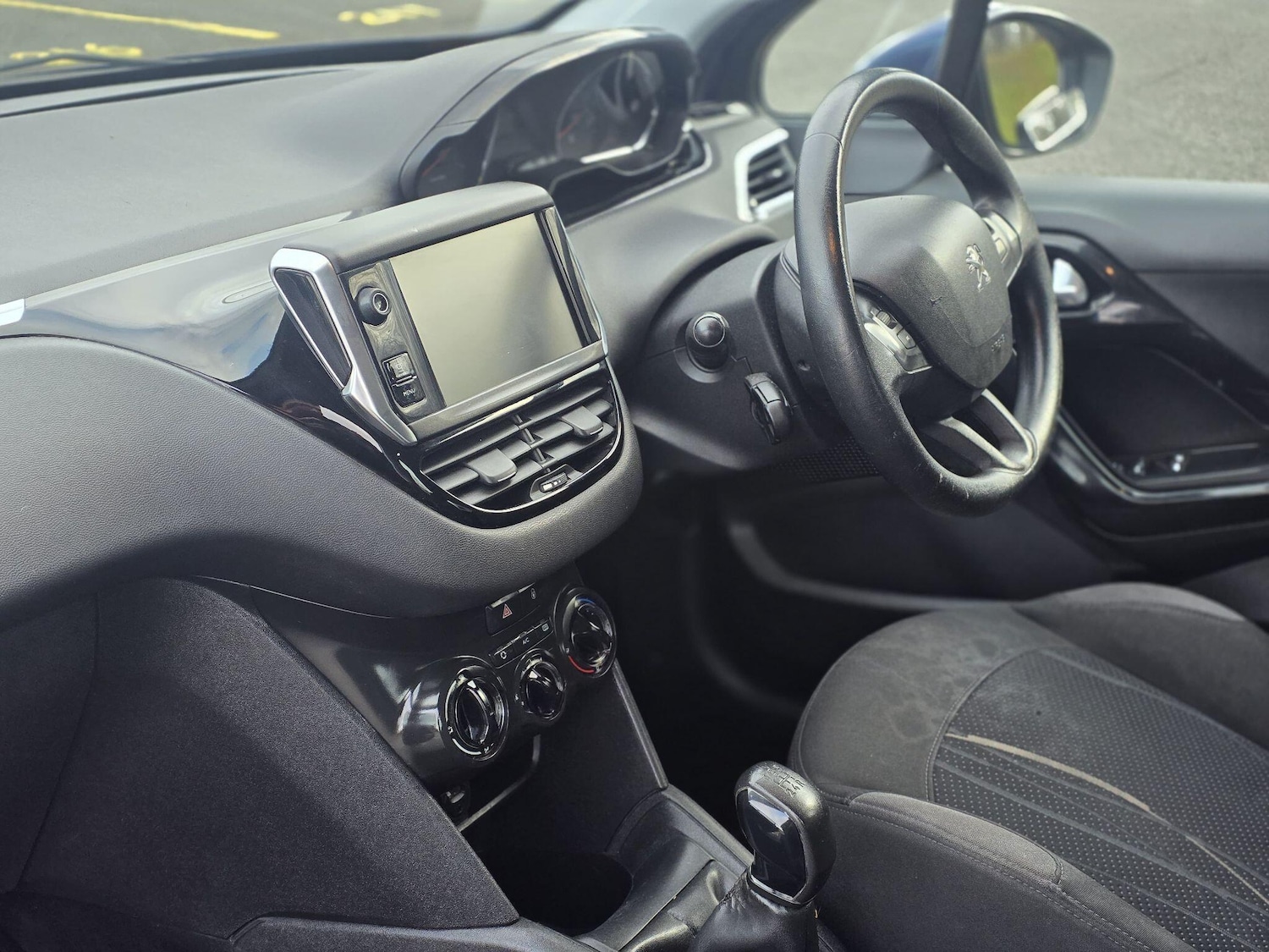 Used Peugeot 208 2013 for sale - 77330606: Photo 17