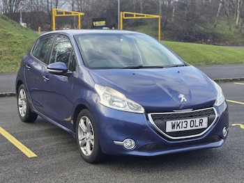 Used Peugeot 208 2013 for sale - 77330606: Photo