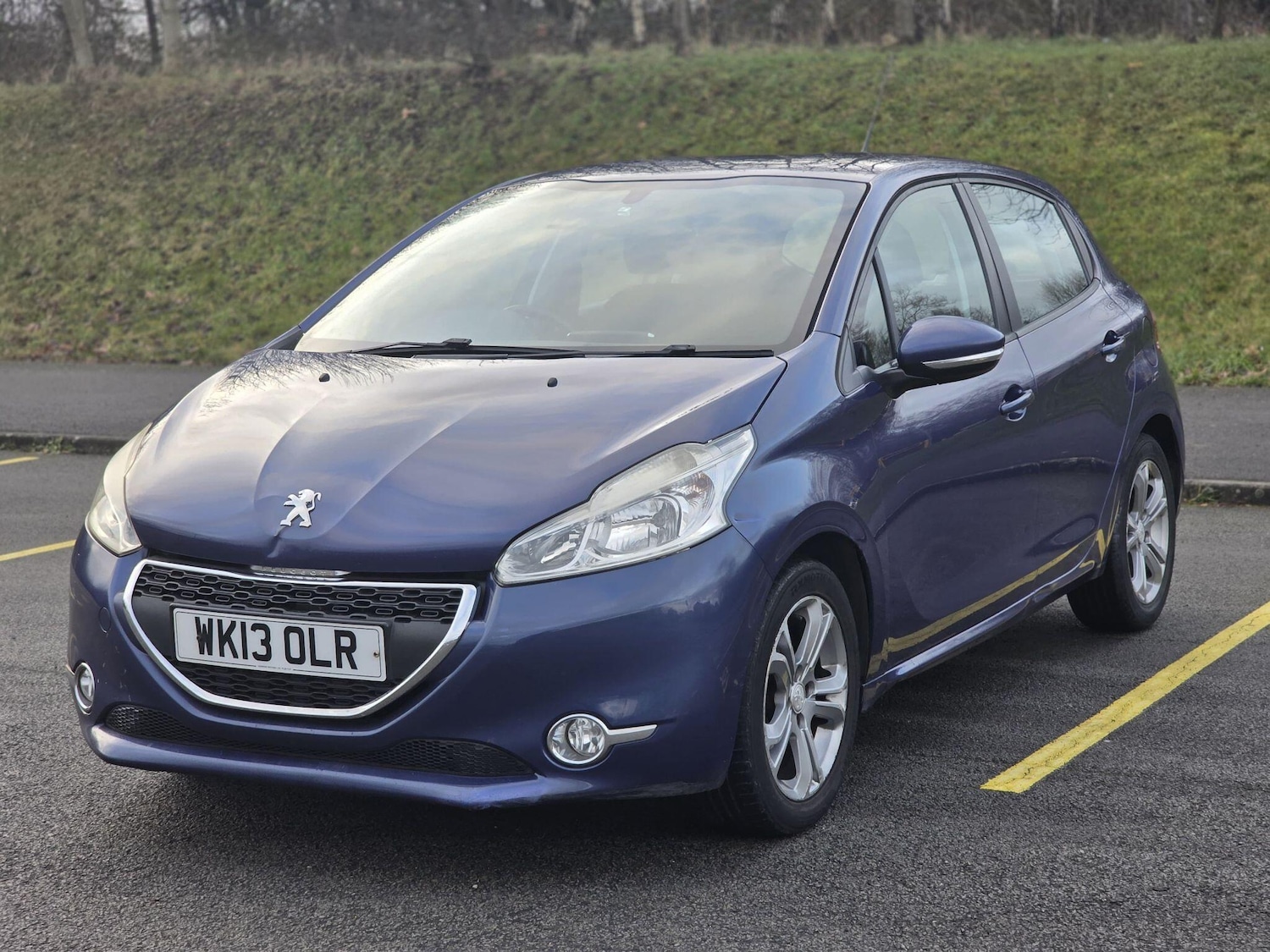 Used Peugeot 208 2013 for sale - 77330606: Photo 2
