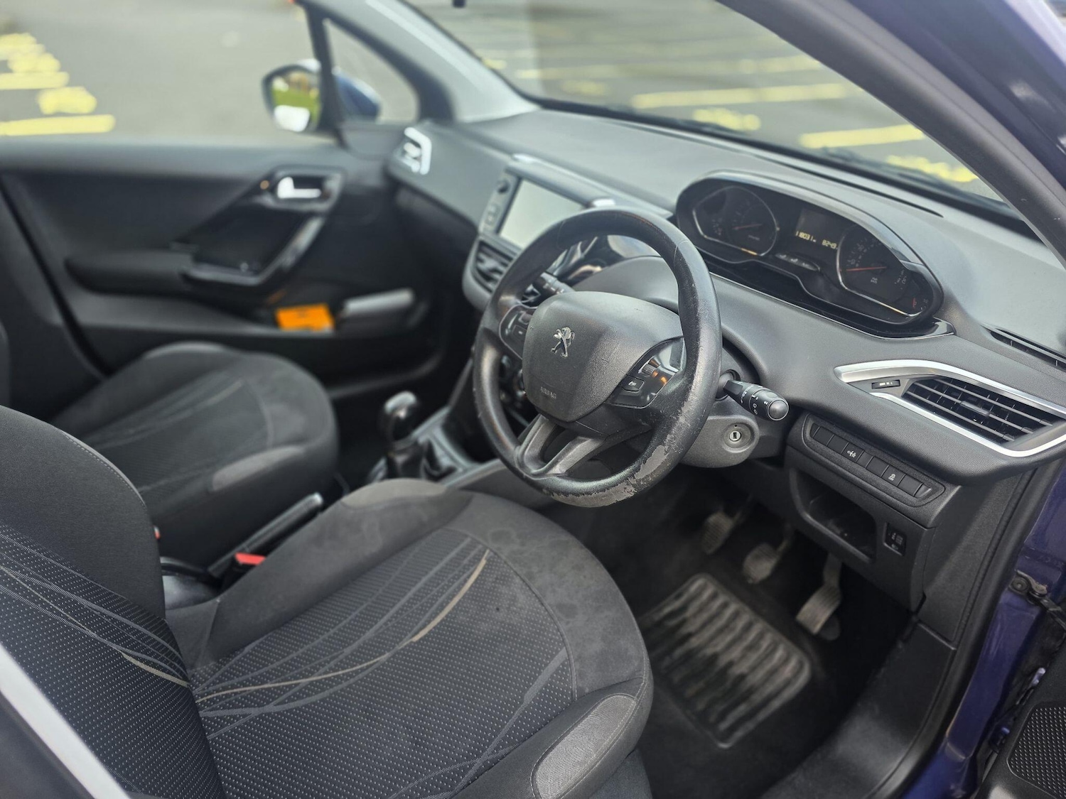 Used Peugeot 208 2013 for sale - 77330606: Photo 22