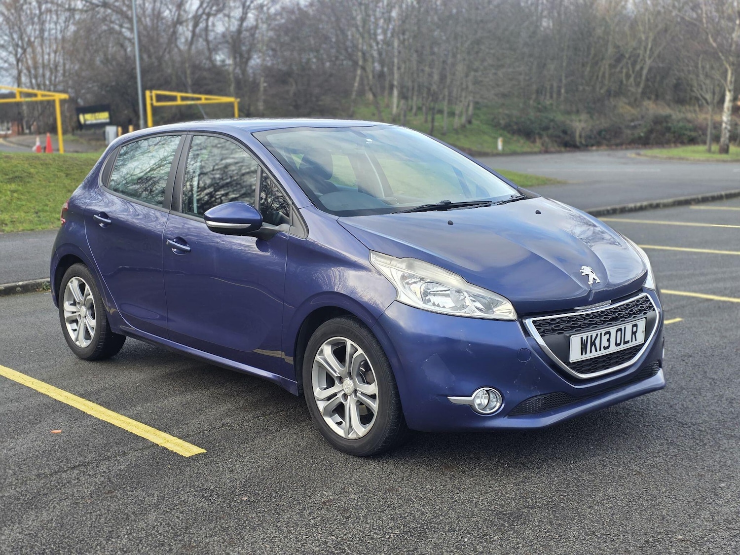 Used Peugeot 208 2013 for sale - 77330606: Photo 3