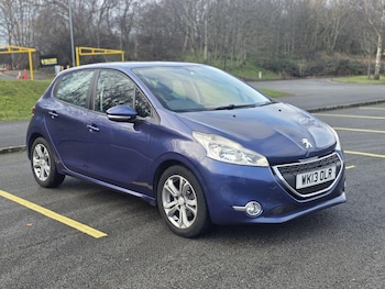 Used Peugeot 208 2013 for sale - 77330606: Photo