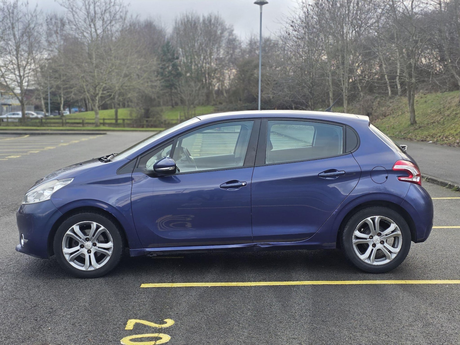 Used Peugeot 208 2013 for sale - 77330606: Photo 5