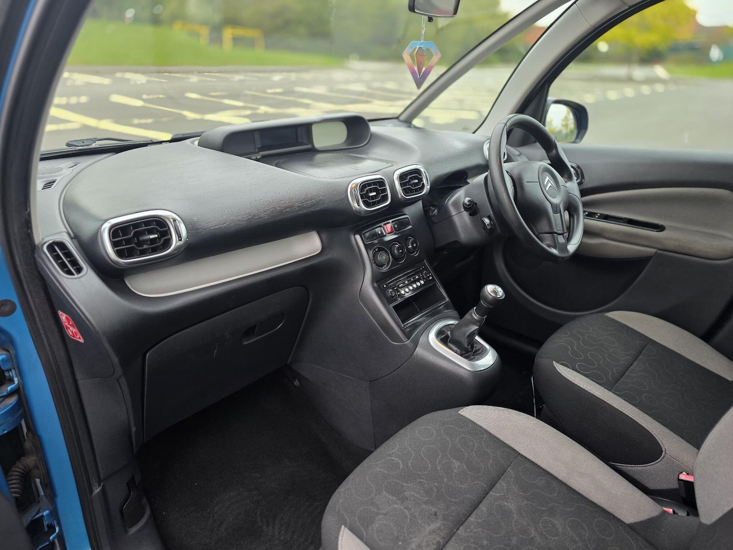 Used Citroen C3 Picasso 2012 for sale - 76094393: Photo 27