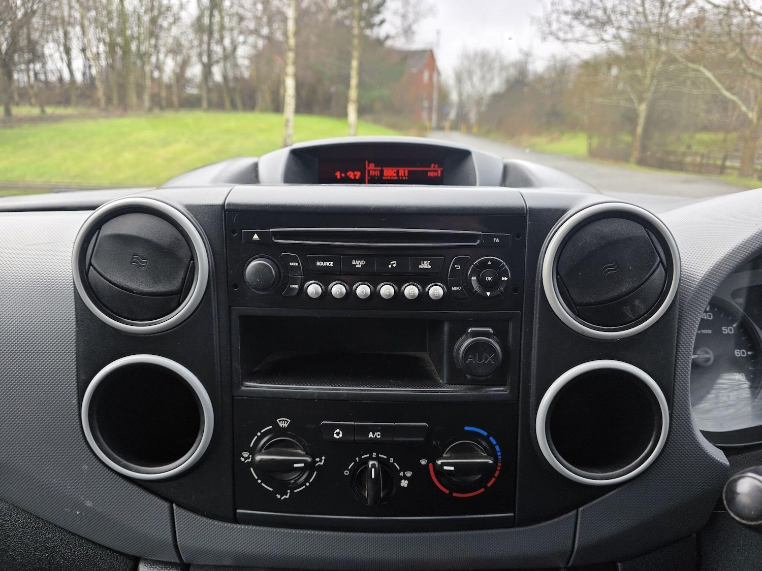 Used Peugeot Partner 2014 for sale - 77612828: Photo 26