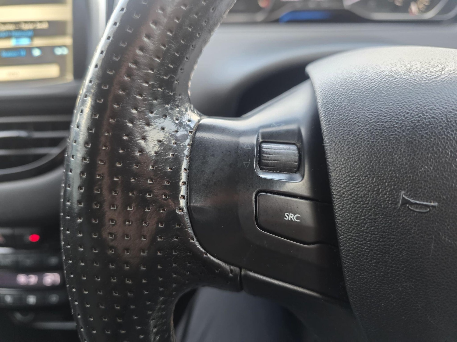 Used Peugeot 208 for sale - 77683215: Photo 26