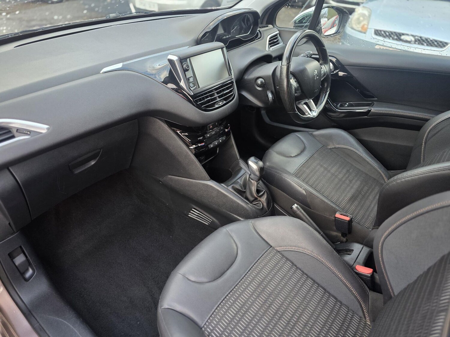 Used Peugeot 208 for sale - 77683215: Photo 32