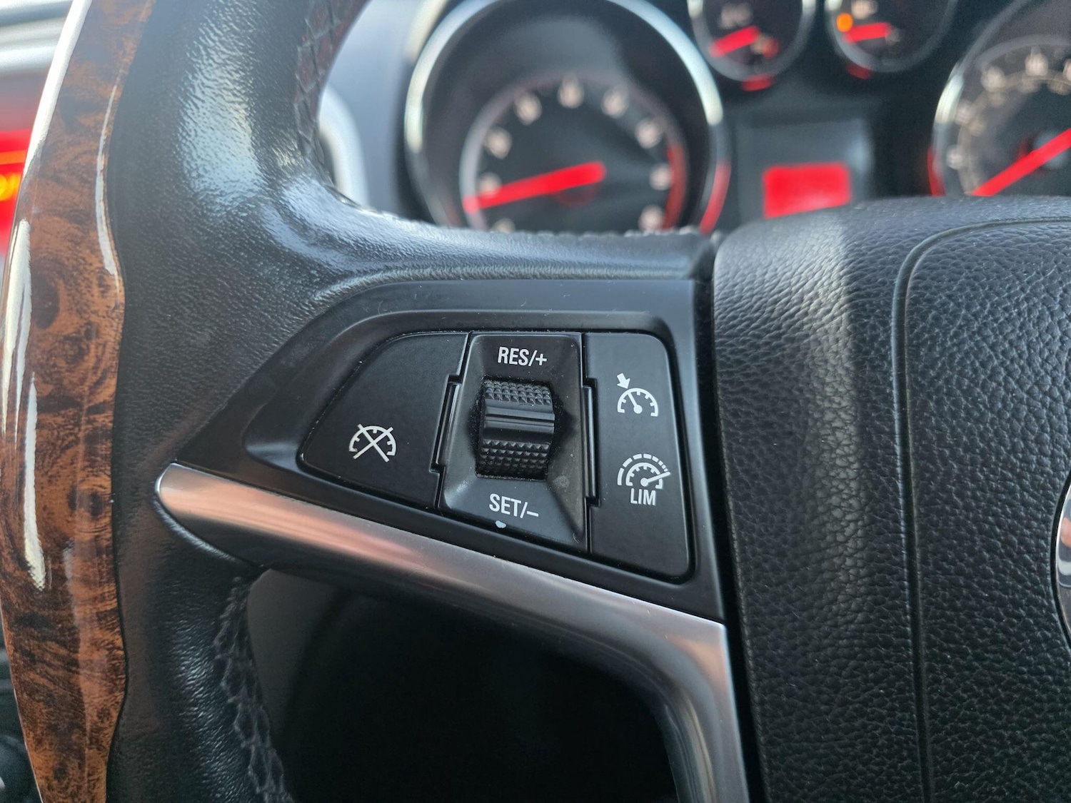 Used Vauxhall Astra 2013 for sale - 76823430: Photo 22