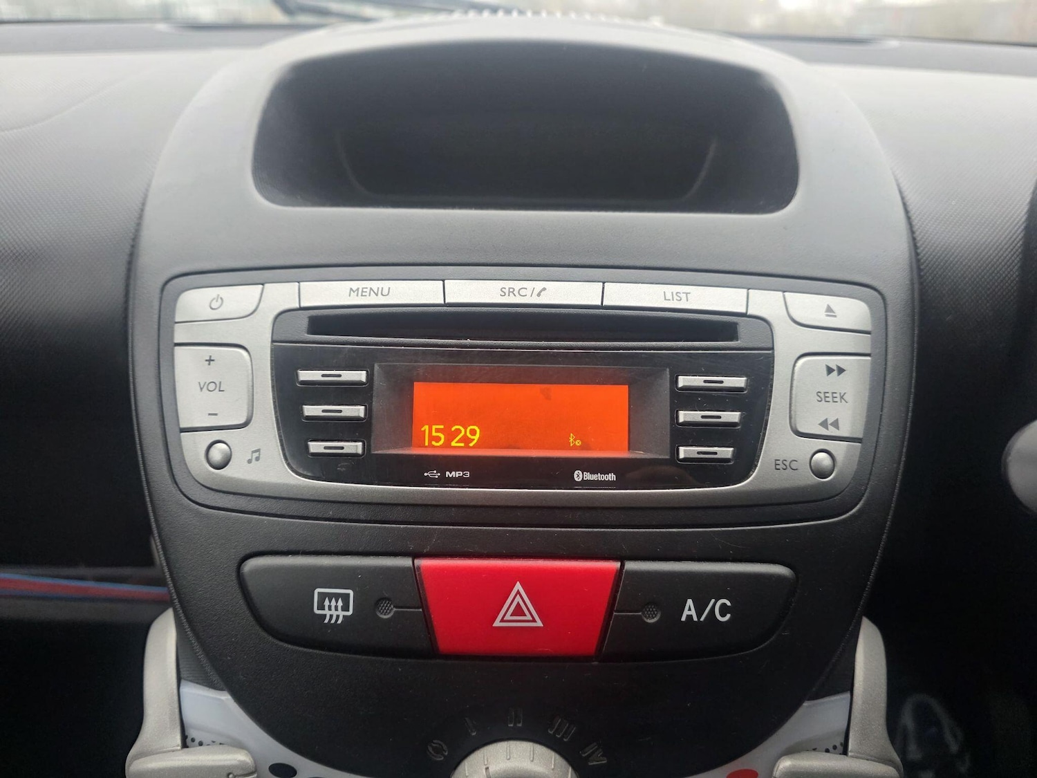 Used Peugeot 107 2014 for sale - 77039893: Photo 28