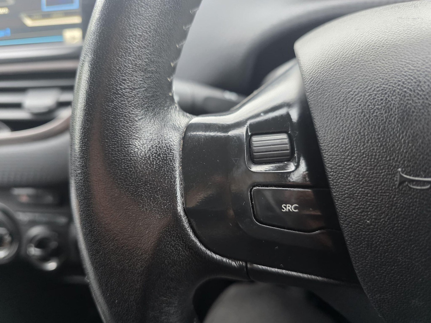 Used Peugeot 2008 2013 for sale - 77395689: Photo 34