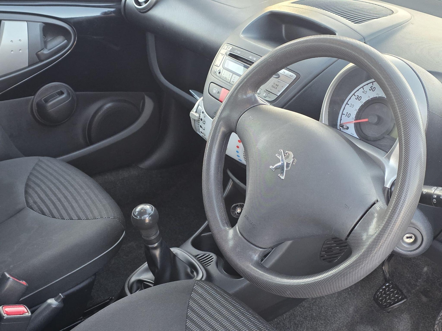Used Peugeot 107 2013 for sale - 77166809: Photo 24