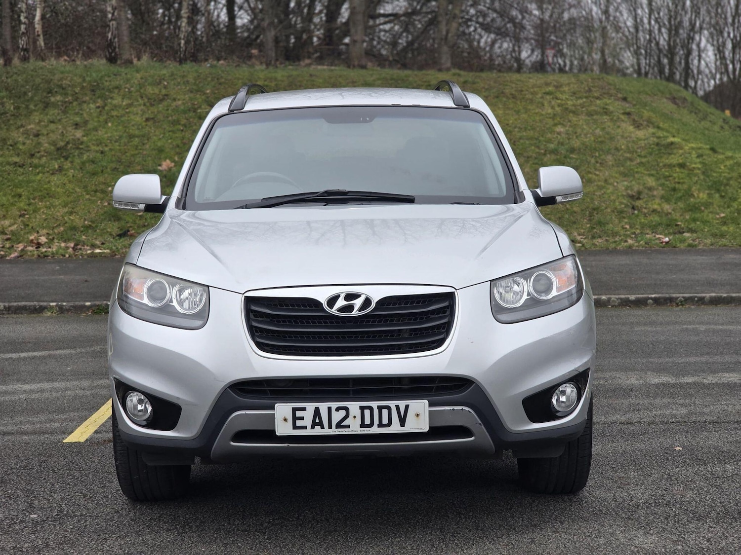 Used Hyundai Santa Fe 2012 for sale - 77468087: Photo 2