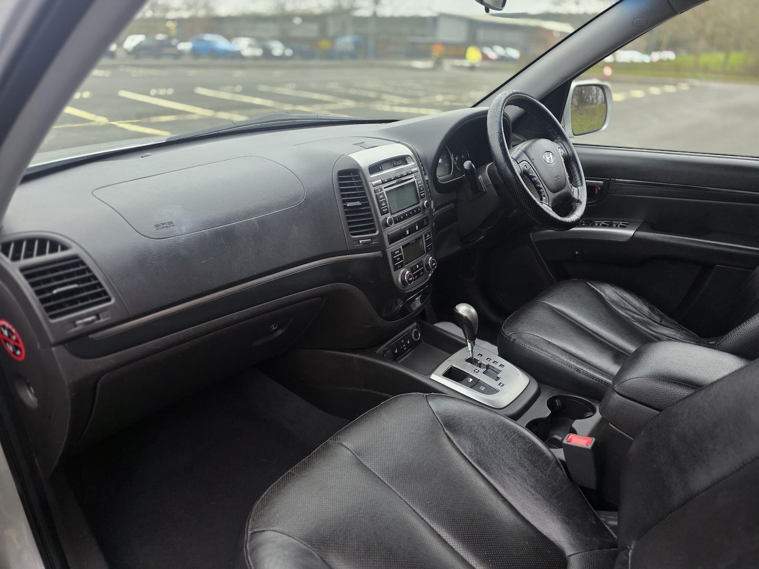 Used Hyundai Santa Fe 2012 for sale - 77468087: Photo 21