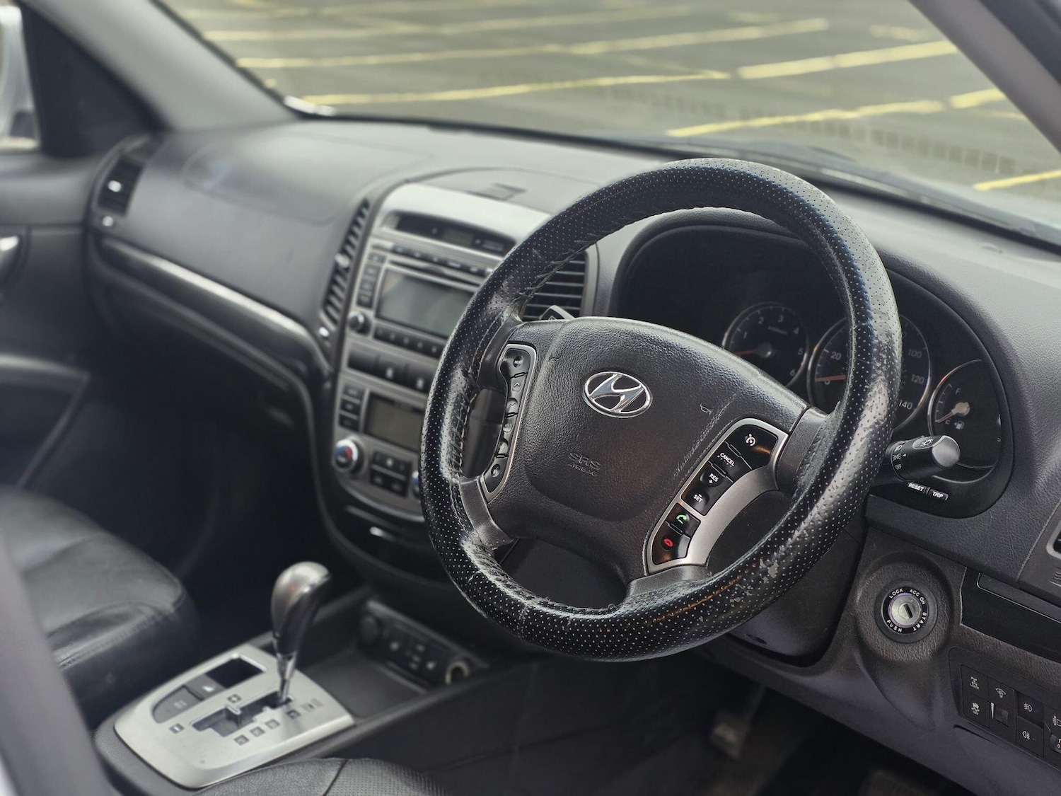 Used Hyundai Santa Fe 2012 for sale - 77468087: Photo 25