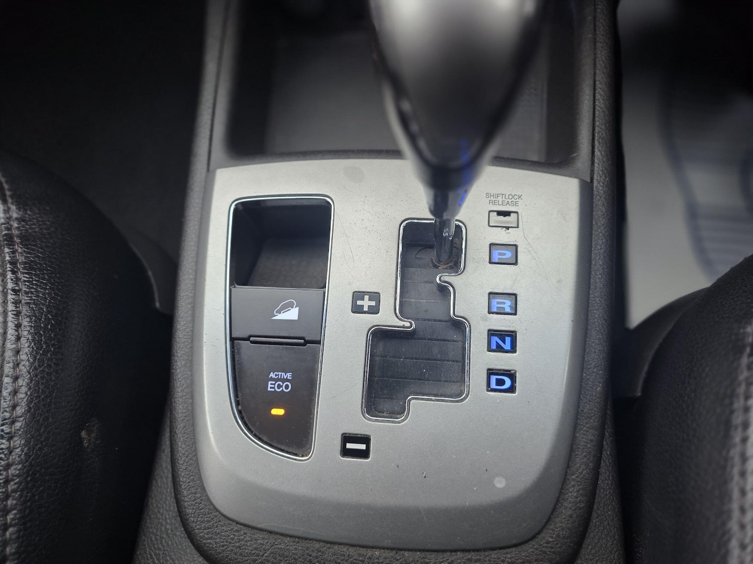 Used Hyundai Santa Fe 2012 for sale - 77468087: Photo 26