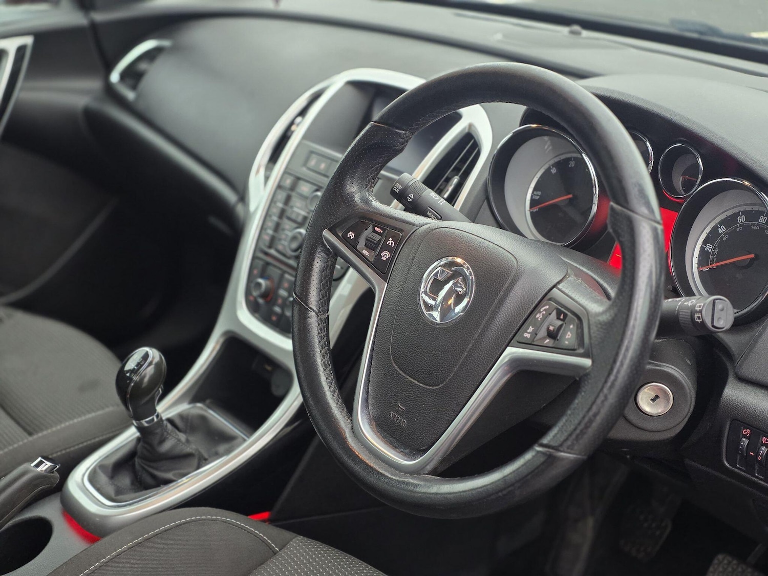 Used Vauxhall Astra 2014 for sale - 77016634: Photo 30