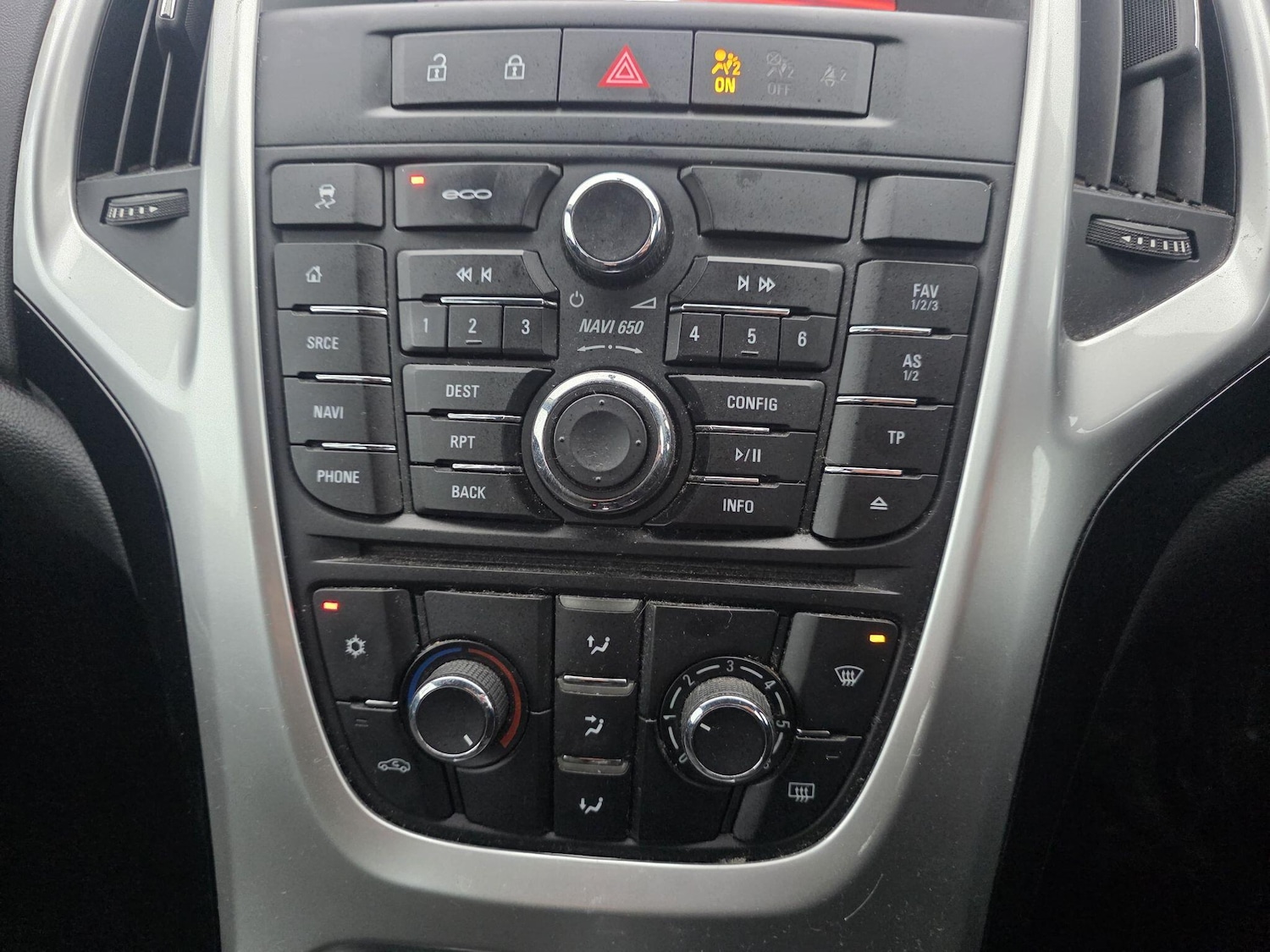 Used Vauxhall Astra 2014 for sale - 77016634: Photo 32