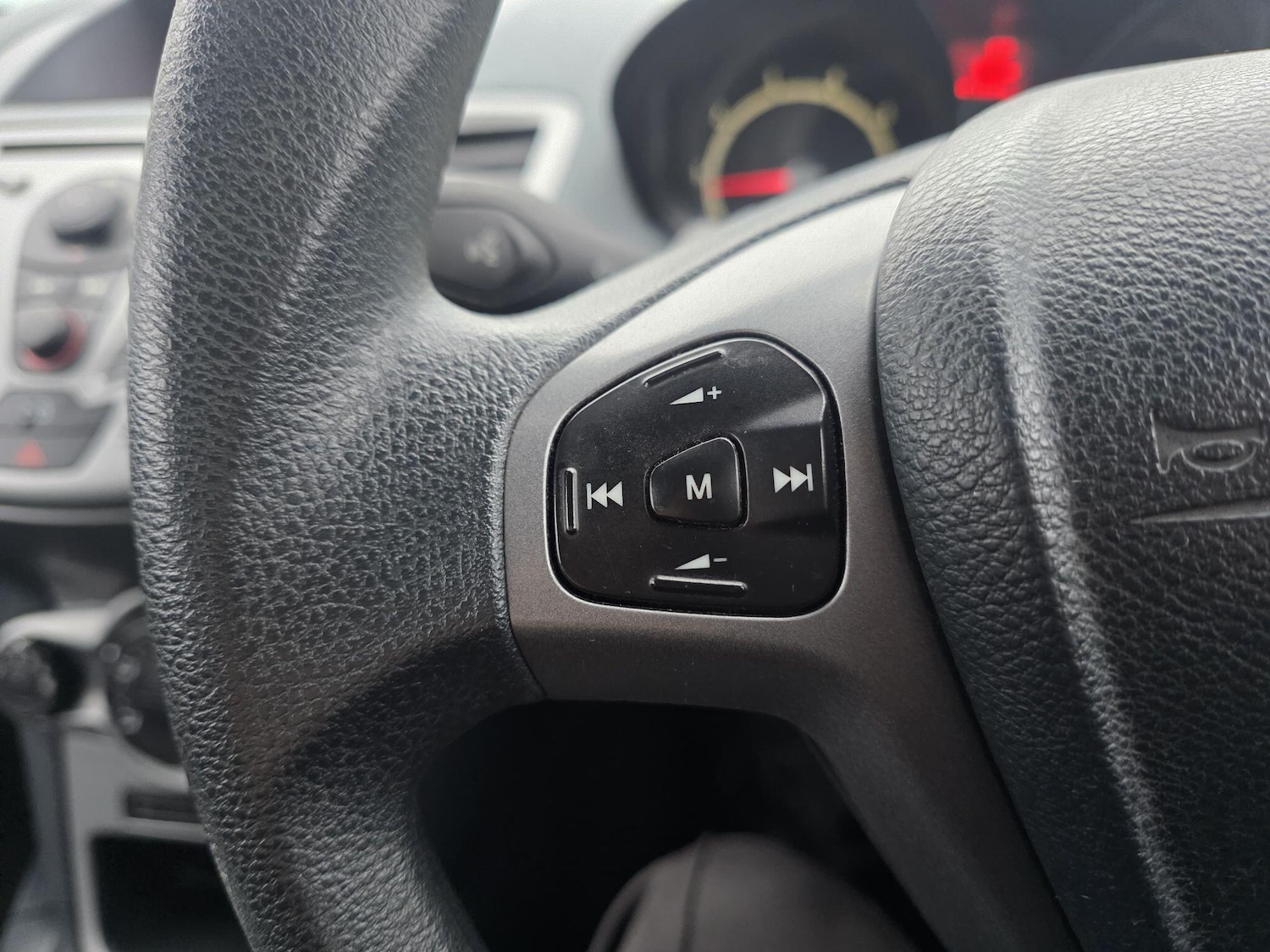 Used Ford Fiesta 2009 for sale - 76671303: Photo 26