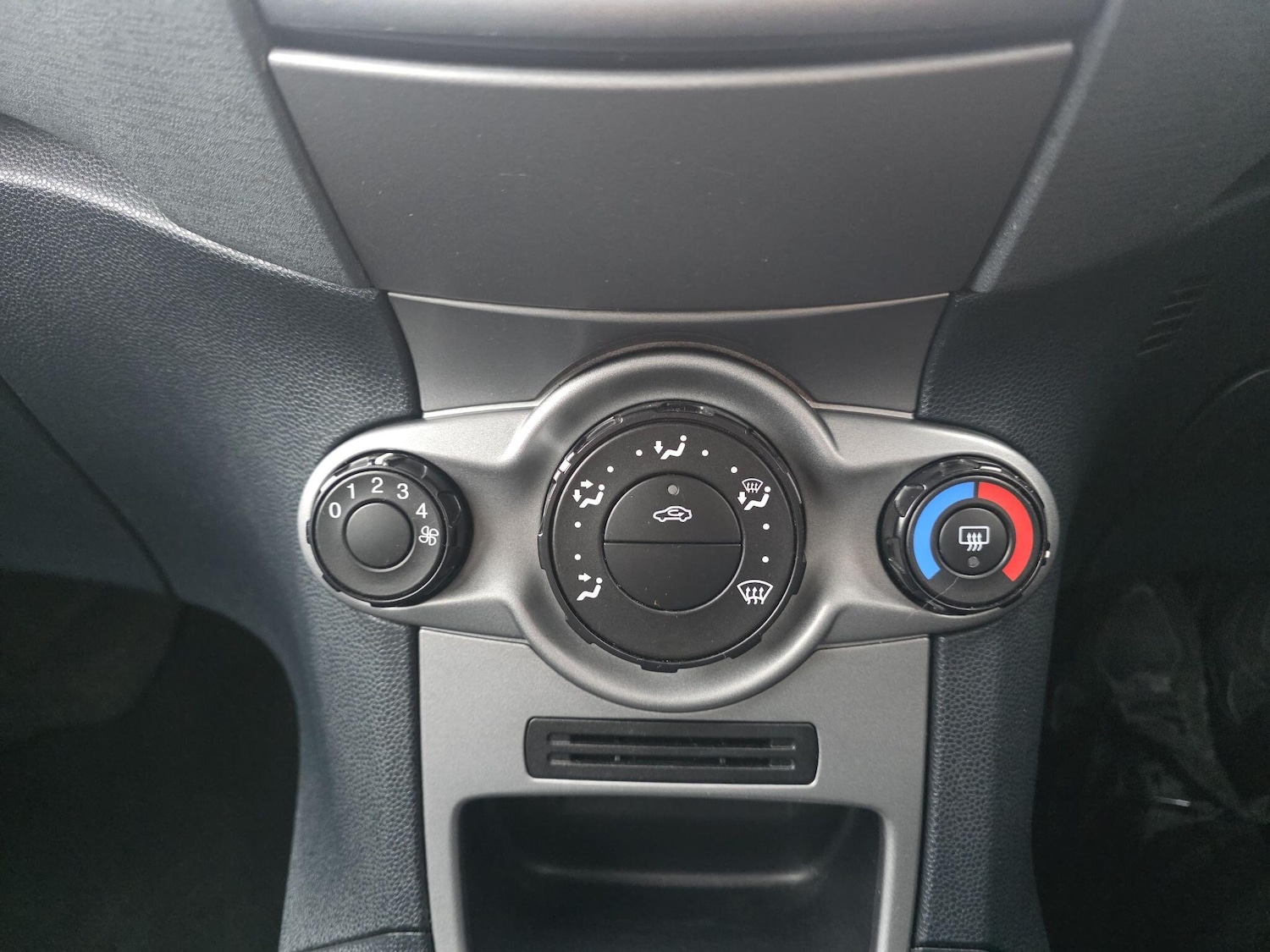 Used Ford Fiesta 2009 for sale - 76671303: Photo 27