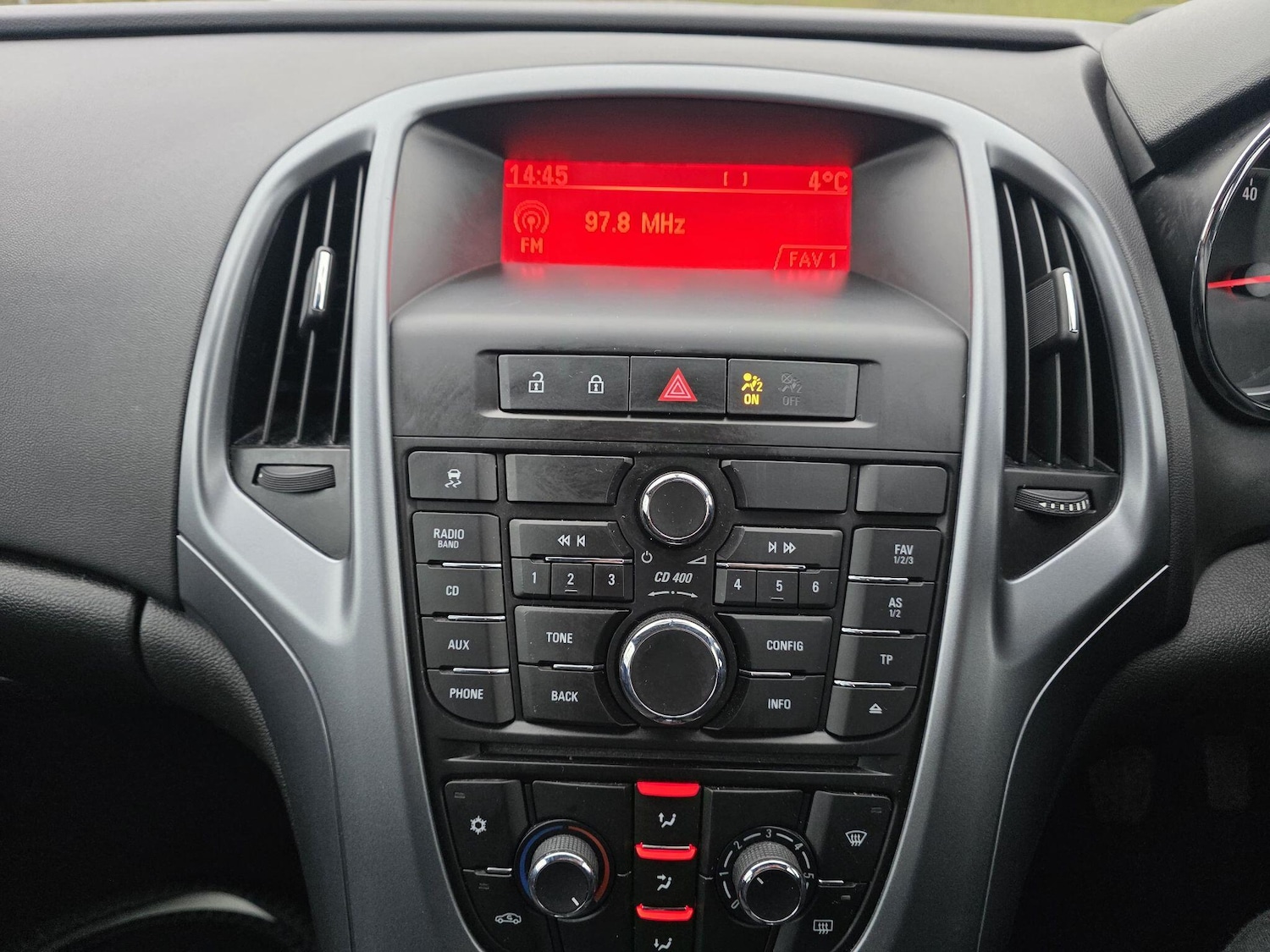 Used Vauxhall Astra 2012 for sale - 77396579: Photo 32