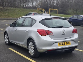 Used Vauxhall Astra 2012 for sale - 77396579: Photo