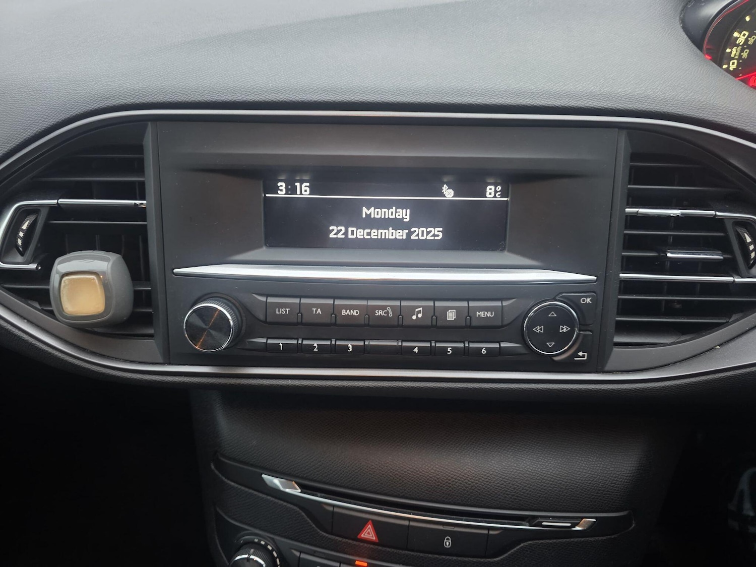 Used Peugeot 308 2015 for sale - 77040933: Photo 19