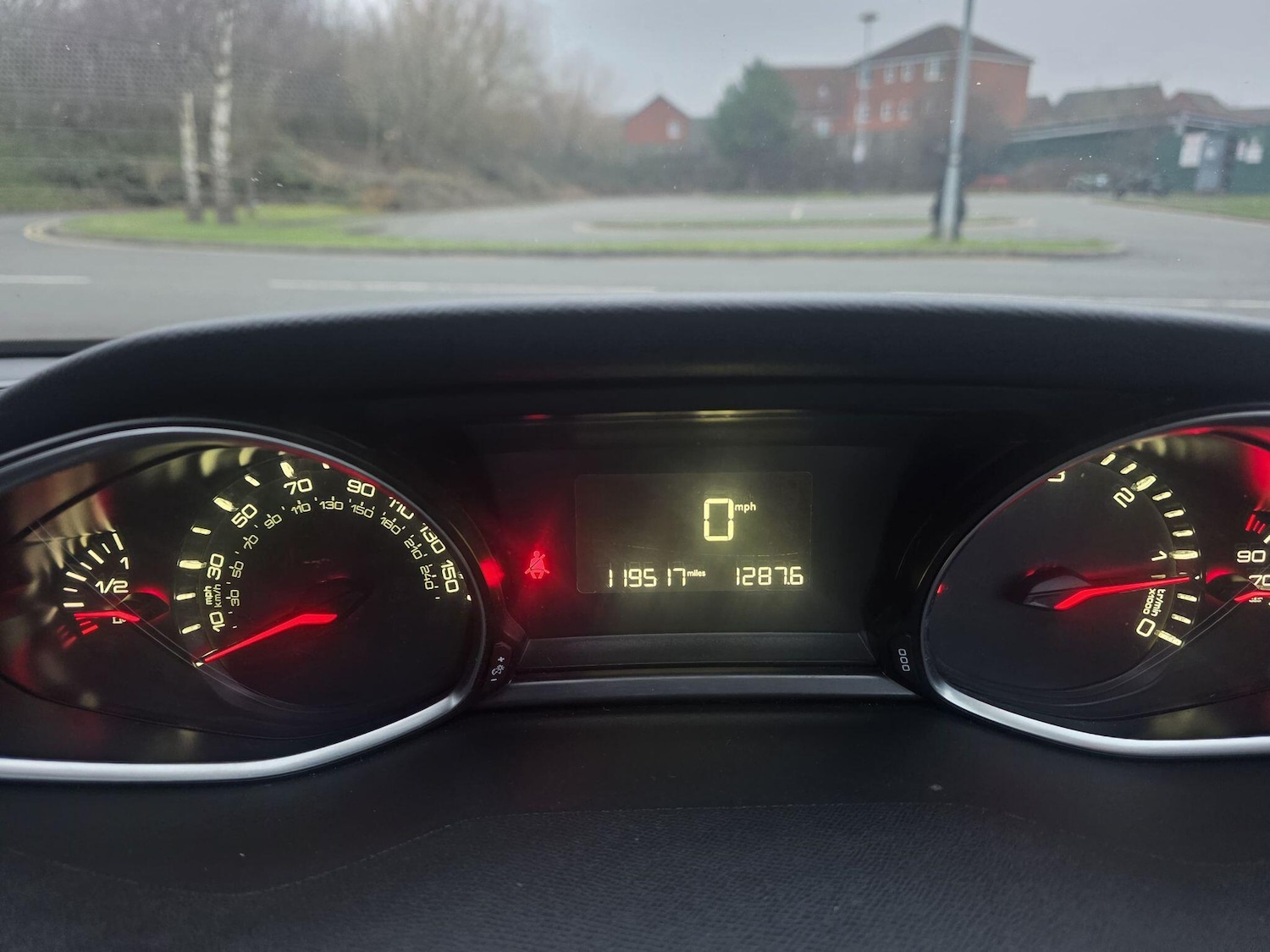 Used Peugeot 308 2015 for sale - 77040933: Photo 26