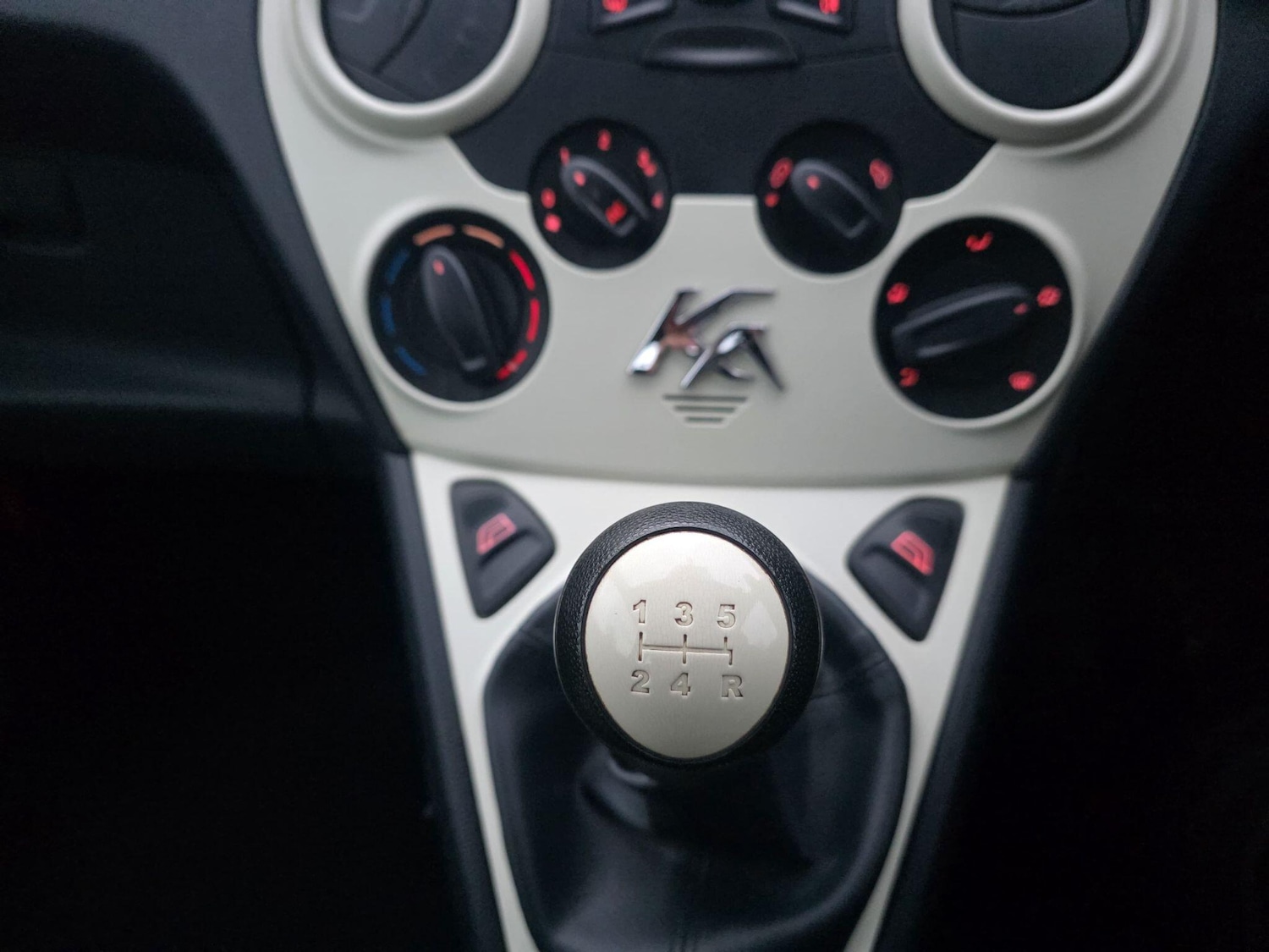 Used Ford Ka 2013 for sale - 76772030: Photo 23