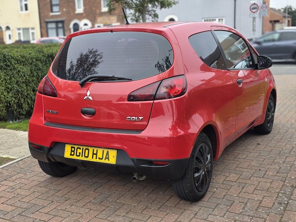 Used Mitsubishi Colt 2010 for sale - 76260110: Photo 18