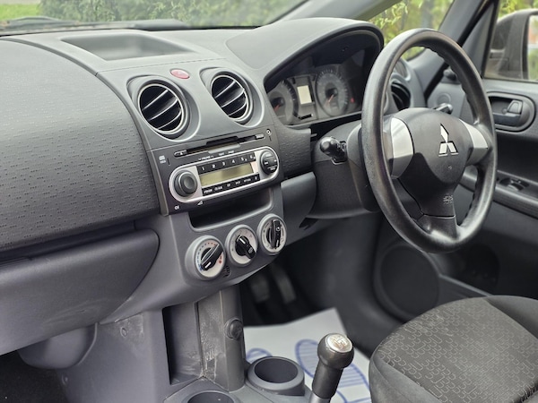 Used Mitsubishi Colt 2010 for sale - 76260110: Photo 24