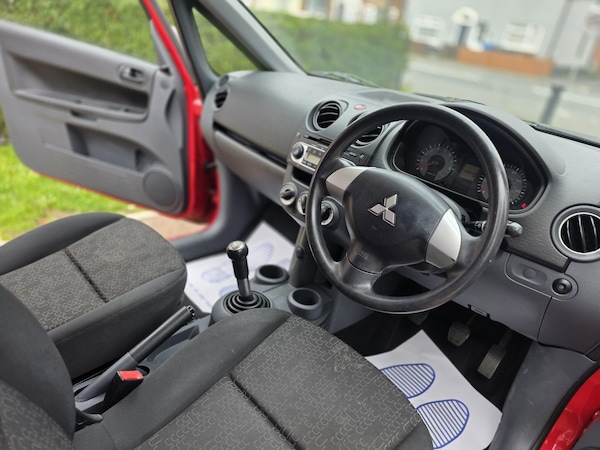 Used Mitsubishi Colt 2010 for sale - 76260110: Photo 31