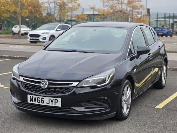Used Vauxhall Astra 2016 for sale - 76317982: Photo 2