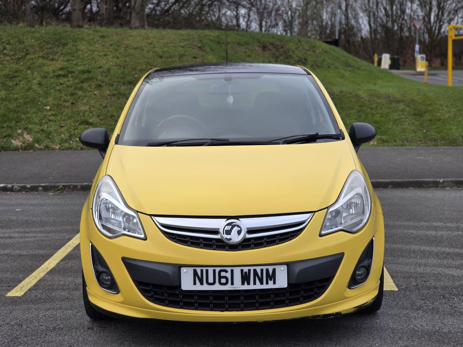 Used Vauxhall Corsa 2011 for sale - 77131428: Photo 2