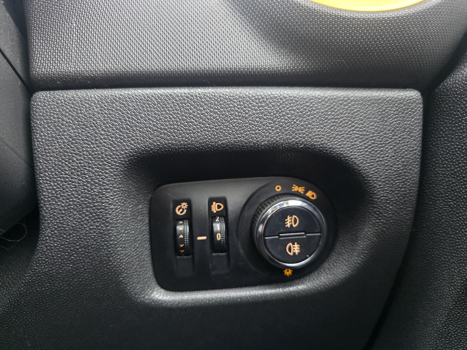 Used Vauxhall Corsa 2011 for sale - 77131428: Photo 26